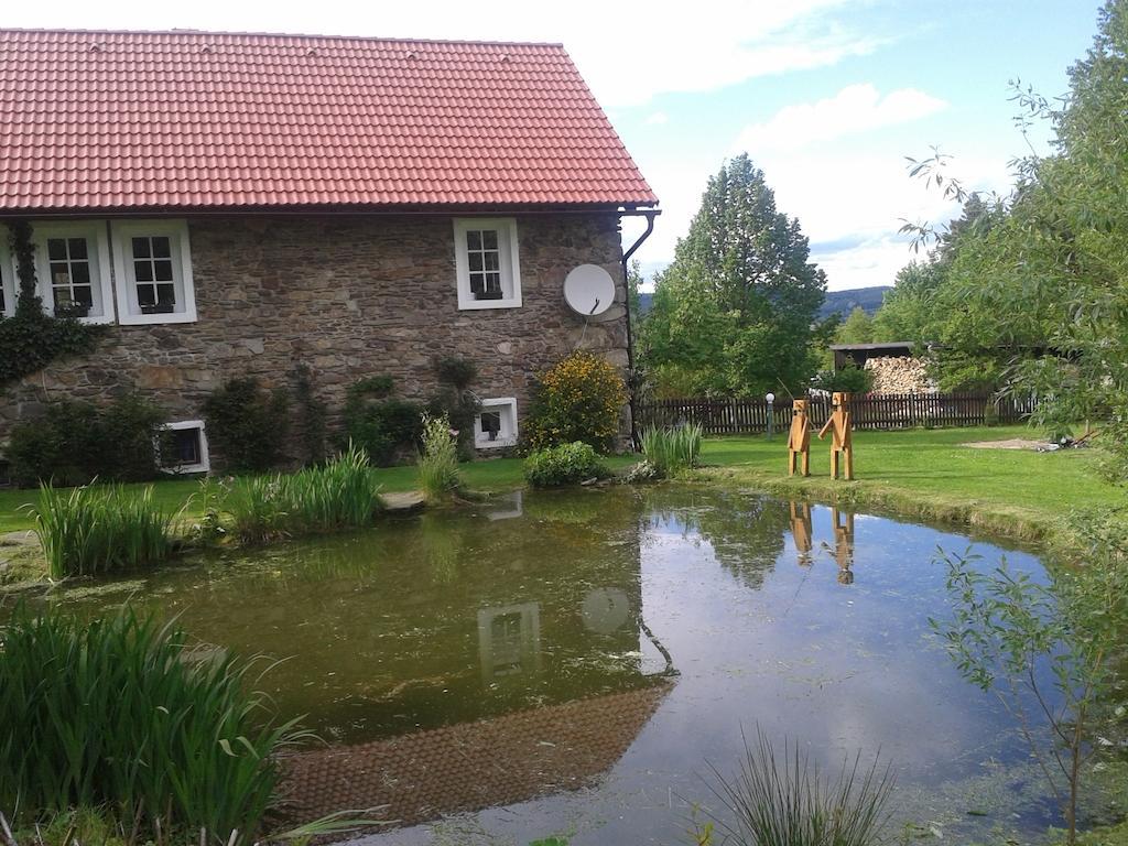 Apartman Dvorecna Loučovice Екстериор снимка