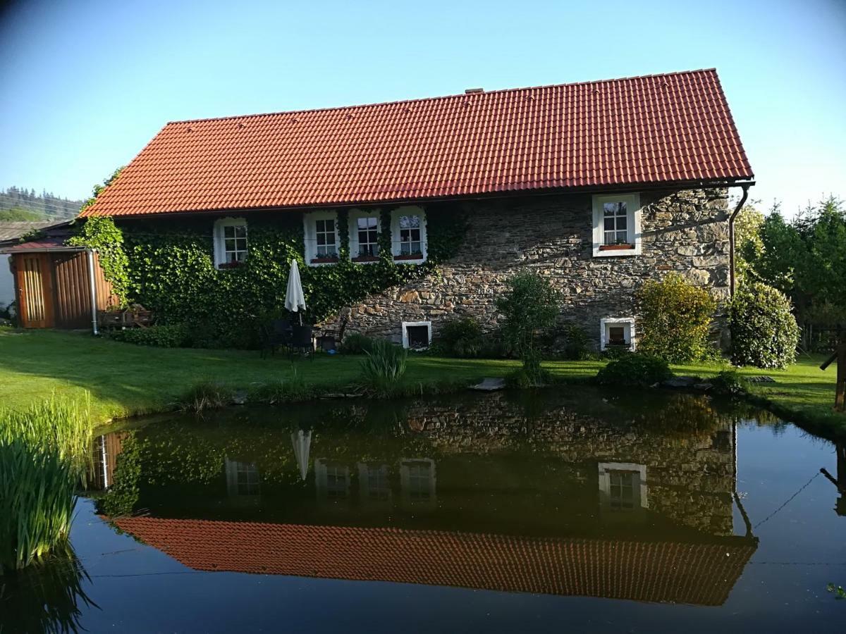 Apartman Dvorecna Loučovice Екстериор снимка